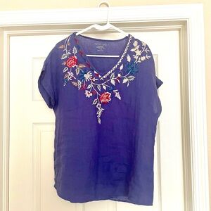Karin Seo Embroidered Women's Top S (Fits like Medium) Excellent condition